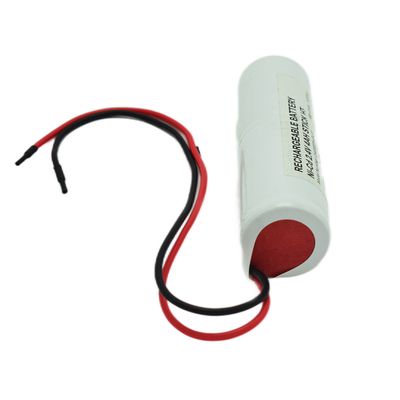 Ni Cd D4000mah 2.4 वोल्ट आउटपुट लाइट बैटरी स्टिक टाइप सफेद पीवीसी के साथ